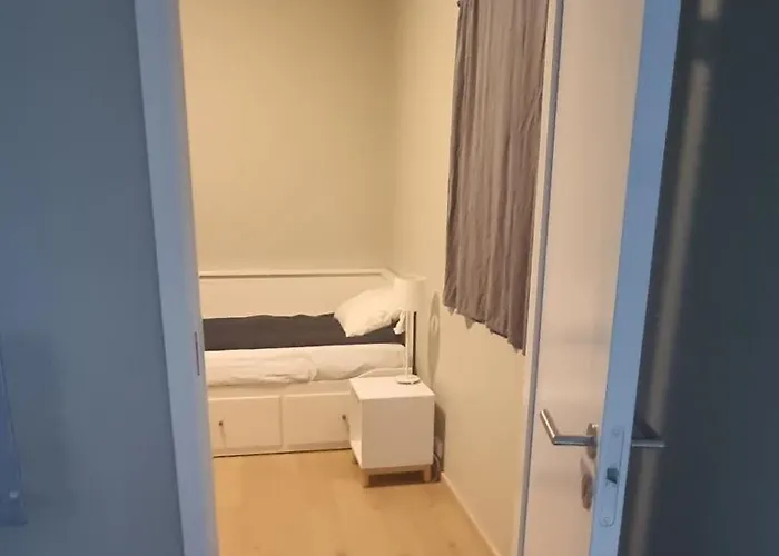 Проживание в семье 8sq Mts Room01 Seaside Lervig-park